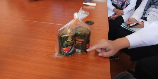 kaleng mengandung cacing belum pernah terjadi rev1