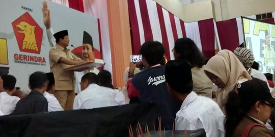 'Saya Prabowo menjalankan Sumpah Prajurit dan Membela UUD 1945'