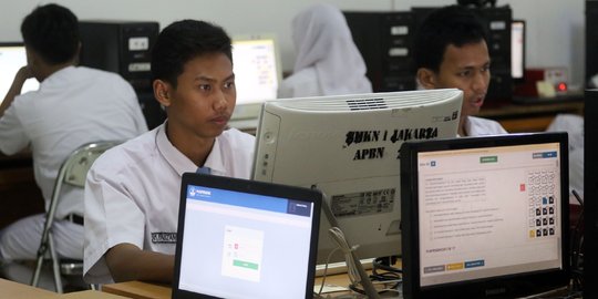 Pelajar SMK se-Indonesia jalani UN berbasis komputer