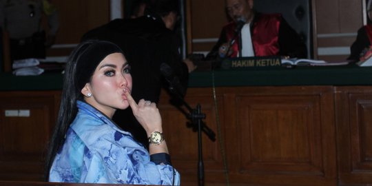 Kerja sama dengan First Travel, Syahrini diwajibkan foto dan wawancara jemaah