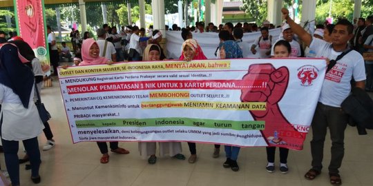 Tolak pembatasan registrasi kartu SIM, pedagang pulsa geruduk DPRD Sulsel