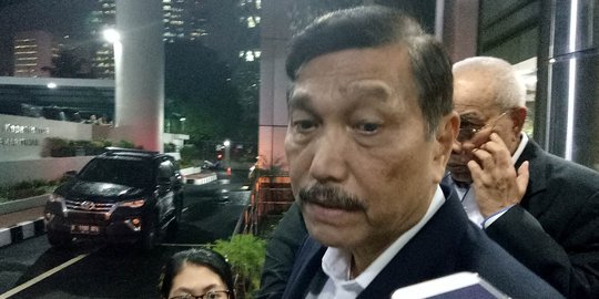 Reaksi kesal Luhut saat dimintai tanggapan soal ucapan Prabowo