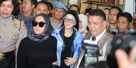 Jadi Saksi Kasus First Travel, Syahrini Ingin Selamatkan dan Membantu Korban Jamaah