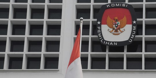 DPR minta KPU buat aturan pergantian calon kepala daerah terlibat korupsi