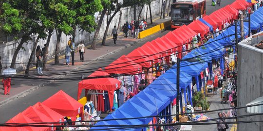 Siang ini, PKL Tanah Abang demo di depan kantor Ombudsman