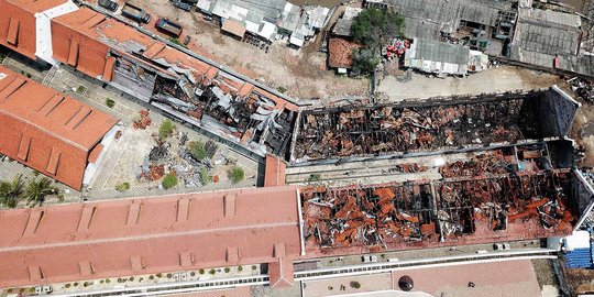 Ini penampakan dari udara Museum Bahari yang terbakar