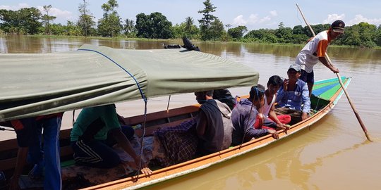 Tersengat listrik, ABK tongkang tenggelam & tewas di Sungai Ogan