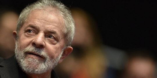 Divonis bersalah, mantan presiden Brazil menolak dipenjara