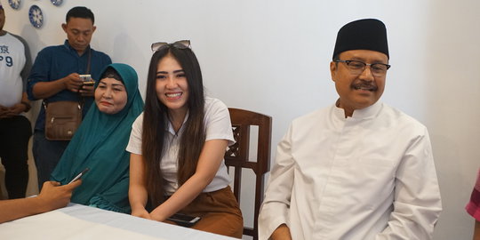 Dihadiri Gus Ipul dan Via Vallen, PDIP Surabaya gelar jalan sehat