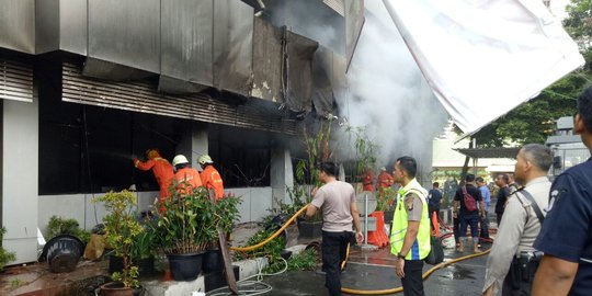 Si jago merah bakar gedung SDM Polda Metro Jaya