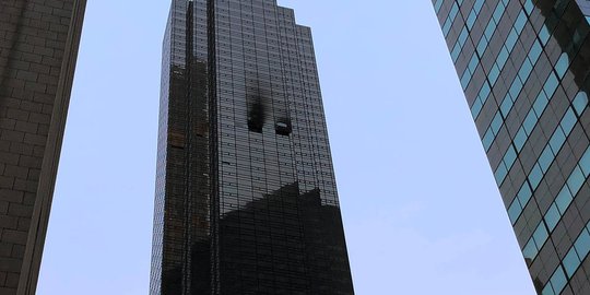 Lantai 50 Trump Tower terbakar, 1 orang tewas