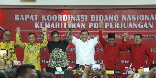 Guyonan Sekjen PDI-P soal banteng dan beringin