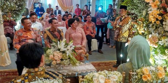 Cerita Idrus Marham salah persepsi diajak 'menembak' sama Bamsoet