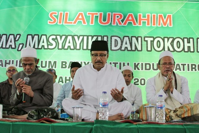 ulama dan pengasuh ponpes se jember dan lumajang deklarasi dukung gus ipul