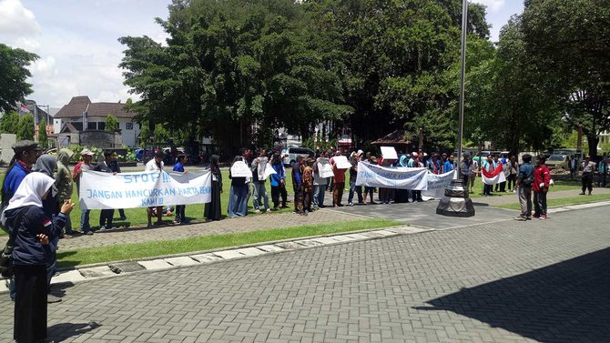 warga jebres tolak penggusuran