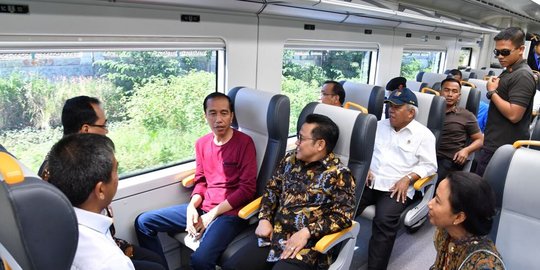 saat resmikan kereta bandara soekarno hatta rev1