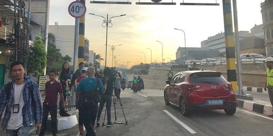 Underpass Matraman dibuka, Jalan Tambak padat merayap