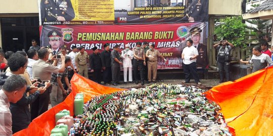 Wali Kota Jaktim gandeng Polres lakukan razia minuman oplosan