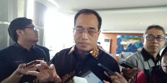 Naik motor Chopper bareng Jokowi, Menhub Budi berasa jadi Ali Topan