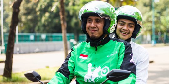 Pengemudi ojek online rugi jadi mitra aplikator, tak dapat THR dan perlindungan