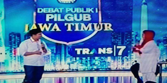 Debat publik pilgub Jatim, Pengamat: Emil emosional, Puti woles