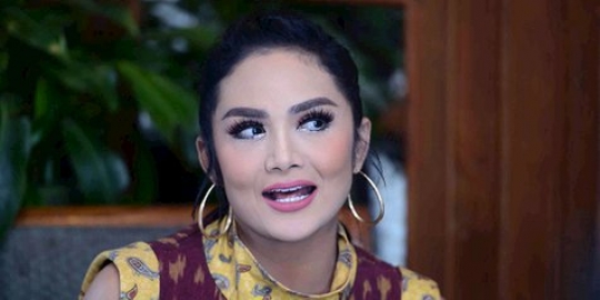 Operasi lasik mata di Singapura, Krisdayanti habiskan 68 juta rupiah
