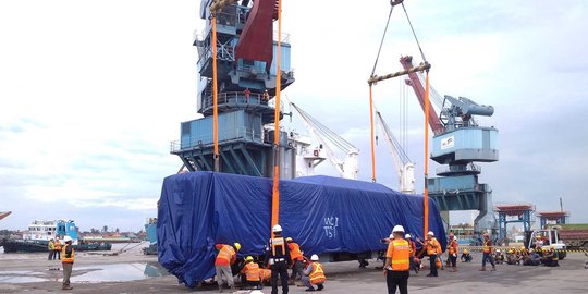 Gerbong LRT tiba di Palembang lebih cepat dari perkiraan