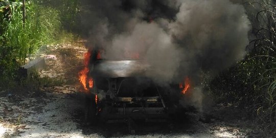 Toyota Fortuner terbakar di lokasi kampanye Cawagub NTT Beny Litelnoni