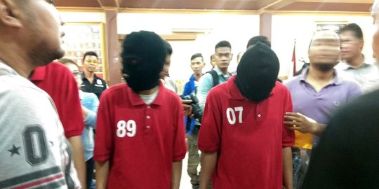 Nyambi edarkan sabu dan ganja, tiga mahasiswa diringkus polisi