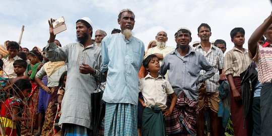 Menteri Myanmar disambut demo warga Rohingya di pengungsian Bangladesh