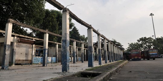 Terminal Pulogadung dan Rawamangun semakin sepi dan usang