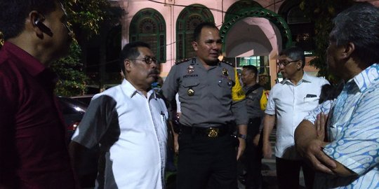 Dekan baru tak sesuai keinginan, mahasiswa di Makassar ancam bakar kampus
