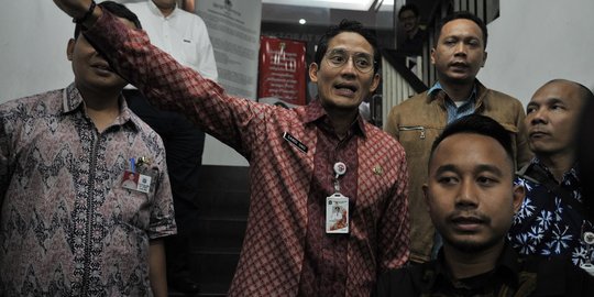 Sandiaga bujuk polisi buka garis polisi untuk pedagang pasar Tasik