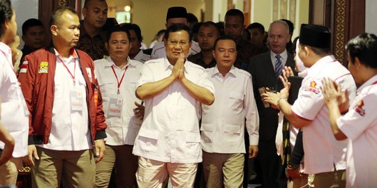 'Keputusan Prabowo maju capres akhiri spekulasi kotak kosong dan poros ketiga'