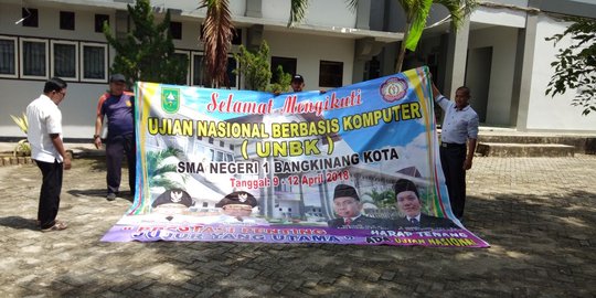 Baliho Cagub Riau dipasang di sekolah, Panwaslu langsung turunkan