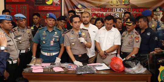 Polisi beberkan barang bukti pembunuh pensiunan TNI AL