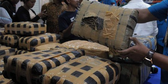 Simpan 90 paket ganja, kakek 60 tahun di Aceh dibekuk polisi