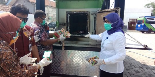 BPOM di Semarang bakar 99.800 pil PCC dan jamu ilegal