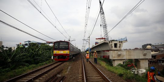 Menhub Budi Karya percepat penyelesaian jalur KA dwi ganda Manggarai-Cikarang