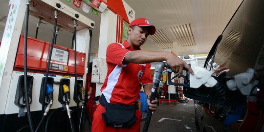 Kementerian BUMN putar otak agar Pertamina tak tambah rugi jual bensin