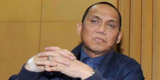 Minta KPK tersangkakan Boediono, hakim praperadilan posisikan diri sebagai penyidik