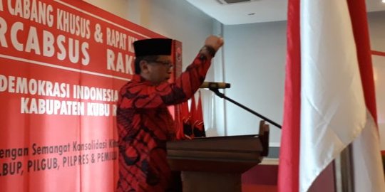 Ingatkan kader, Hasto minta kepala daerah terpilih tiru Jokowi