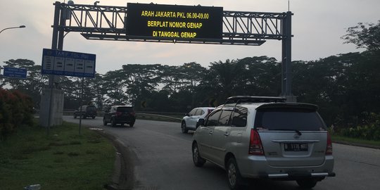 Masih banyak pengendara tak tahu ada ganjil genap di Tol Kunciran 2