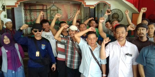 Lawan rencana eksekusi pasar Kemiri, pedagang geruduk PN Depok