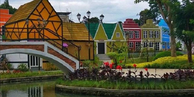Ini 3 tempat yang wajib dikunjungi saat di Kampung Eropa Bogor | merdeka.com