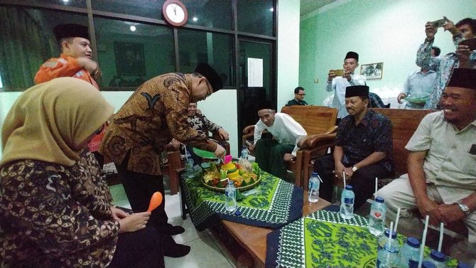 cagub jateng sudirman said rayakan ultah ke 55 di kantor pwnu jateng