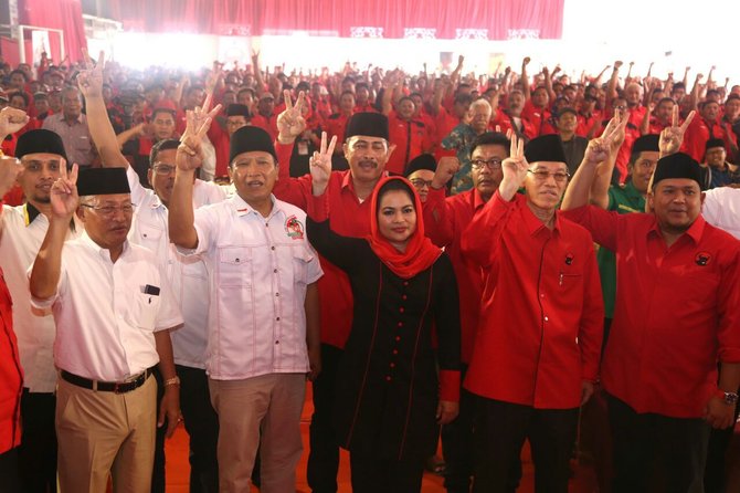 puti guntur dan gus irsyad semangati pdip pasuruan