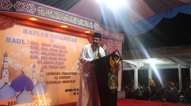 saifullah yusuf gus ipul menghadiri acara haflah rojabiyah dan haul kh khozin khoiruddin di lembaga pesantren al khoziny buduran sidoarjo senin