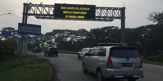 Warga Tangerang pilih berangkat lebih pagi hindari ganjil genap di Tol Janger