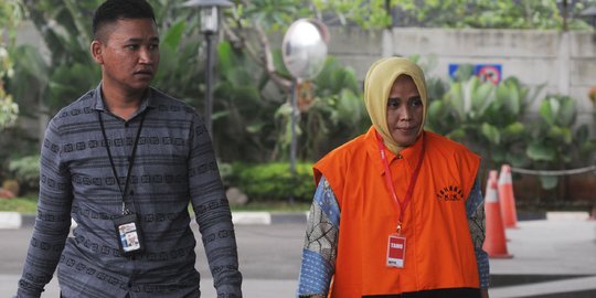 Anggota DPRD Malang Wiwik Hendri Astuti jalani pemeriksaan perdana